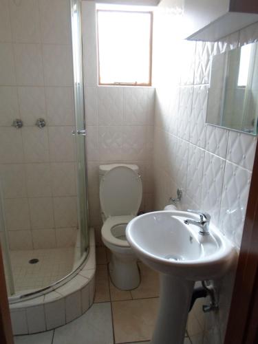 Bathroom, Hardrock Guest House in Francistown
