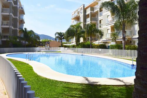 Exterior view, Anacasa Manantial Denia AP2110 in Santa Paula