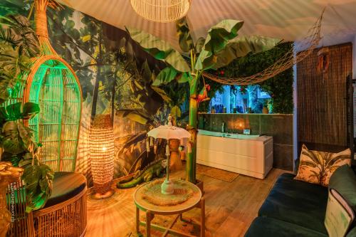 Lodge de la Jungle avec Spa in Нантель-ле-Мо