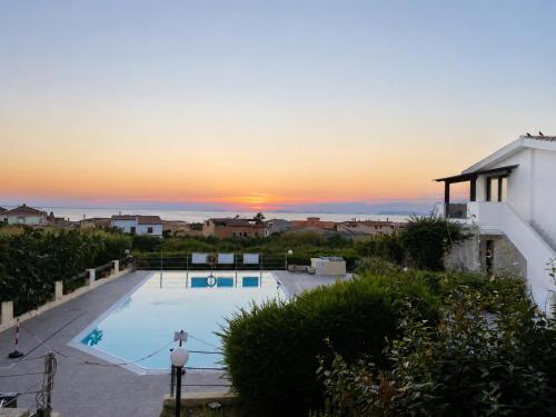 Rosmarino, apartamento con piscina a 100m del mar