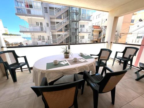 3 Bed Flat - Sleeps 5 - Wifi in Bellreguard