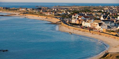 Cobo Bay Hotel & The Beach Terrace