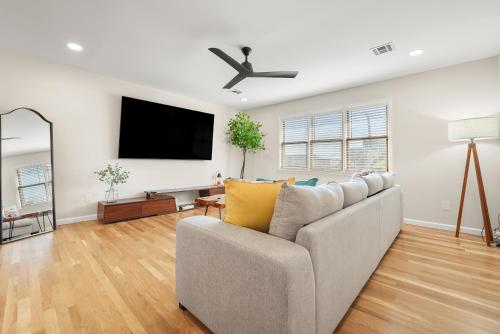 Ironbound 20m to NYC Sleeps 6 with 1 Free Parking Apt2 – khách sạn tại Bắc Ironbound