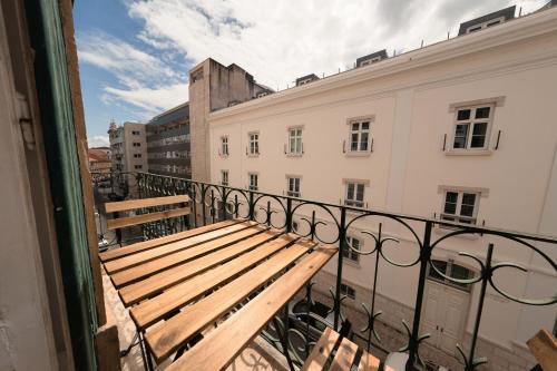 Large 7BR Apartment by Avenida da Liberdade - image 9
