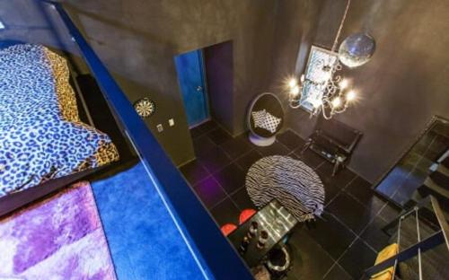 room detail thumbnail 0