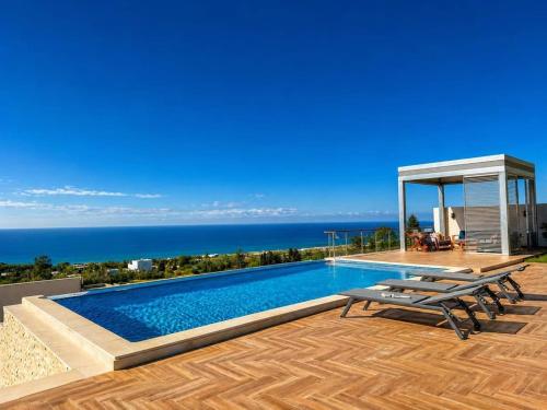 Peldbaseins, Azura House Sea view Pool in El Alia