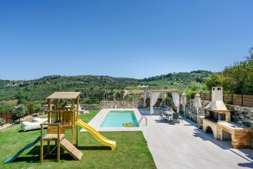 Villa Elides Family Friednly Countryside Retreat with Private Pool and Garden gîte à louer Filakí