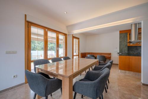 Luxury Getaway in Girona in รุยเดลลอตส์เดลาเซลวา