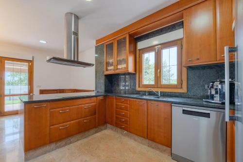 Luxury Getaway in Girona in รุยเดลลอตส์เดลาเซลวา