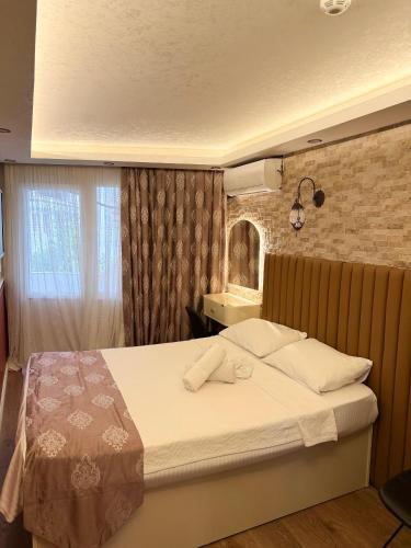 elisa apart 3, Istanbul