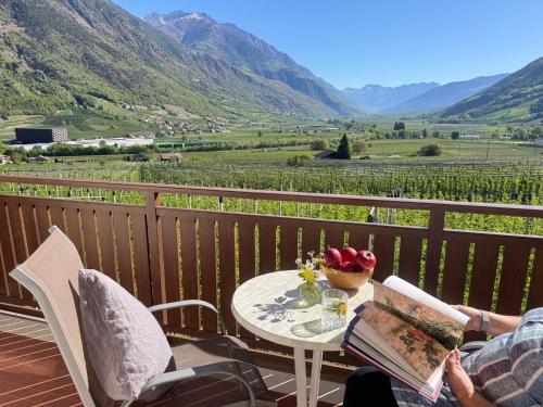 Residence Feldhof - Ferienwohnungen mit Bergblick im Vinschgau inklusive Guestpass