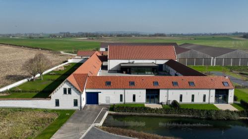 Ferme de Petrieux 5 gites de charme pour accueillir 40 personnes gîte à louer Pipaix