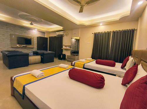 room detail thumbnail 1