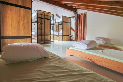 Olabe hostel in Bedarona