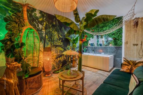 Lodge de la Jungle avec Spa in Нантель-ле-Мо