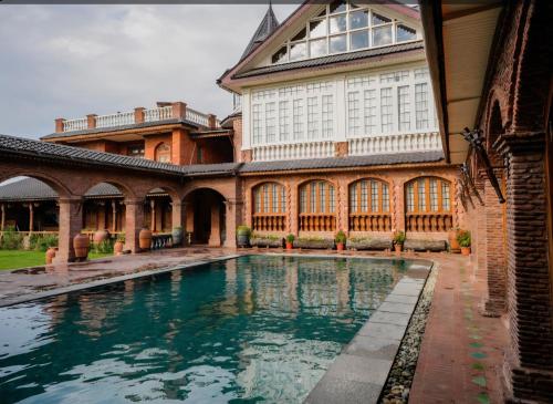 Hazaar Dastaan Kashmir - Srinagar