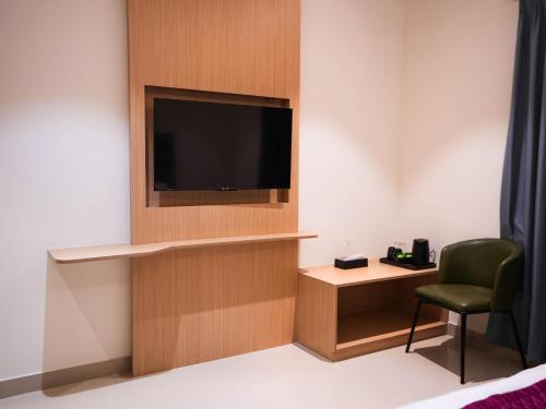 room detail thumbnail 2