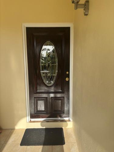 2 Bed Apartment - Sea View & 10min to Local Beach in Gouyave