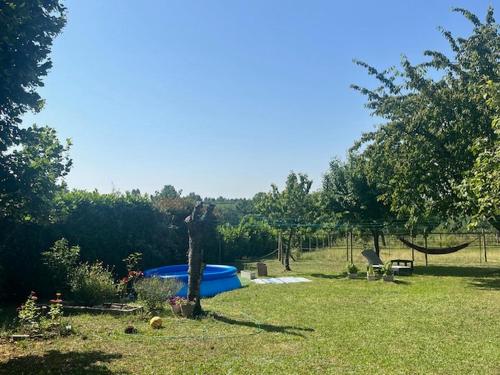 Charmant Horse and Cottage Hideaway in Doulezon