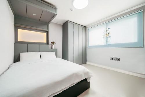 Sleeps 3