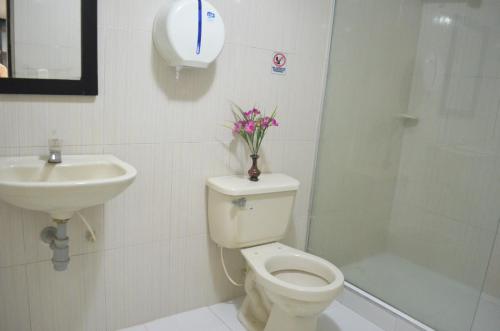 Bathroom, Hotel San Marcos Barranquilla in Atlantico