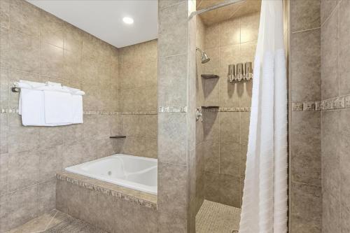 Coliseum Ocean Resort - image 43