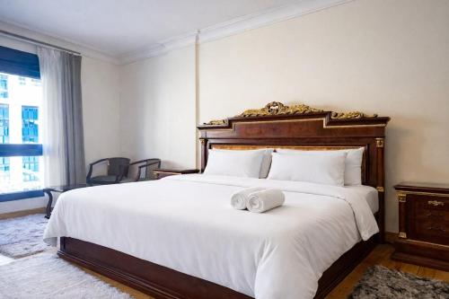 Luxe 4BR Intercontinental Apartment Near city stars - Tap to explore photos