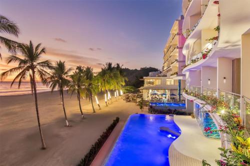 Vista/Panorama, Clarita's Beach Bar & Resort in Jaco