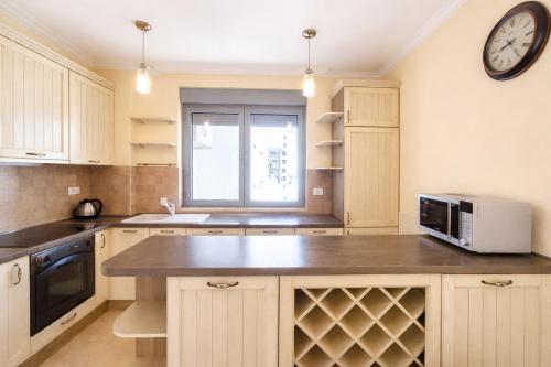 Adria Vista Apartment - image 5