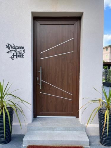James Home in กวาร์โต ดิ อัลติโน