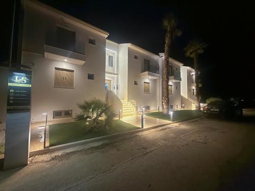 Latsis Suites in Karavostasi (Xili)