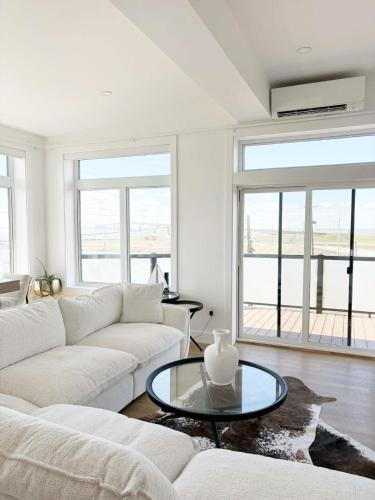 . Panoramic Condo