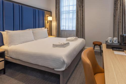 Best Western Victoria Palace, London