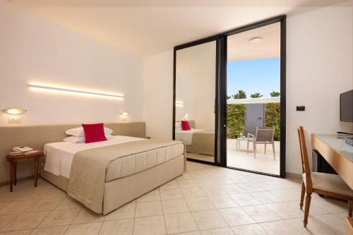 Grand Hotel Masseria Santa Lucia in Costa Merlata