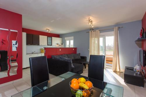  Apartment Lenny Cerova in Kukci