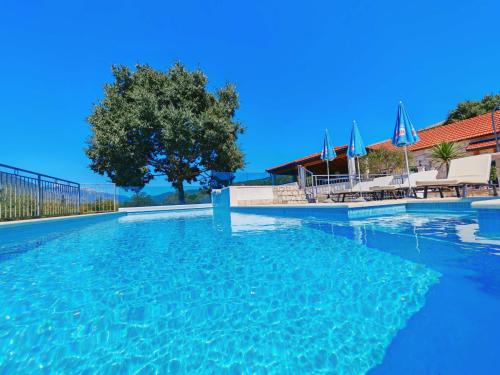 Swimming pool, Villa Solaris in Rašćane