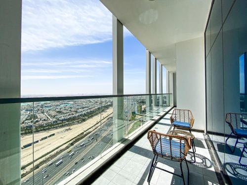 The Blissful 2BR Escape In Bayz - image 9