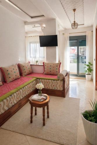 Bright Apartment with Balcony - Quiet and Comfortable in Ouazzane
