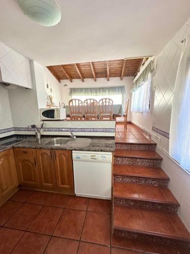La Sosiega, tu refugio rural con jacuzzi y BBQ in Casavieja