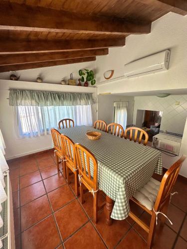 La Sosiega, tu refugio rural con jacuzzi y BBQ in Casavieja