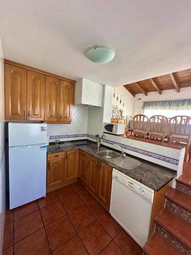 La Sosiega, tu refugio rural con jacuzzi y BBQ in Casavieja