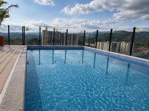 Apartamento amoblado y de lujo en Chinchiná, con piscina y jacuzzi (Apartamento amoblado y de lujo en Chinchina, con piscina y jacuzzi) in Chinchina