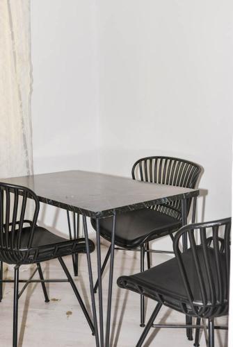 Athens Metaxourgio House - image 9