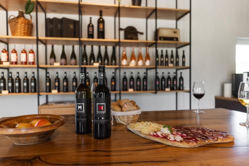 WINERY AND APARTMENTS MAROF in Podsreda