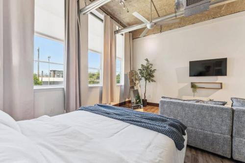 Chic Condo Close to Everything No 211 in Cedars