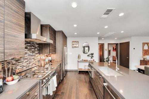 Kitchen, Hyde Park in Houston