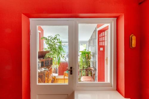 Bright large double with sole use lovely separate bath only in Bexhill