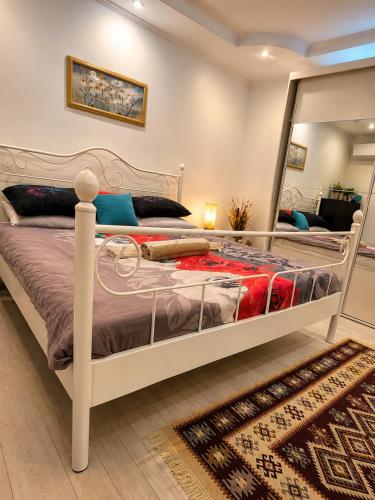 Walk Everywhere - Old Town Apartment