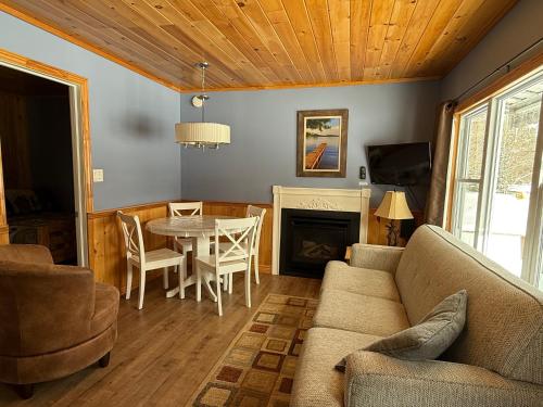 Lakewoods Cottage in Algonquin Highlands (ON)