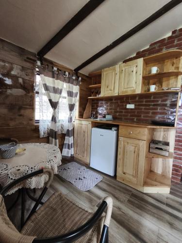 Kitchen, Konaciste Mali Izvor in Boljevac